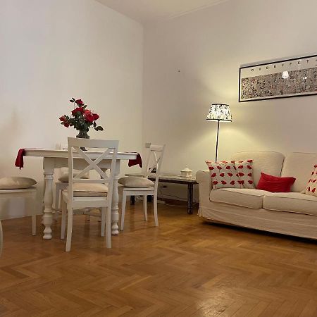 Elegant Apt-Typical Roman Palazzina Pz Alessandria Екстериор снимка