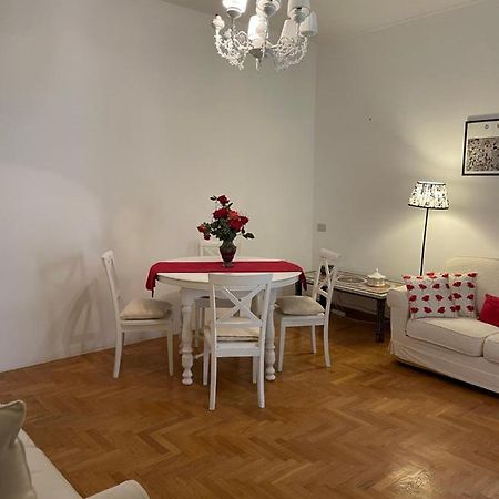 Elegant Apt-Typical Roman Palazzina Pz Alessandria Екстериор снимка