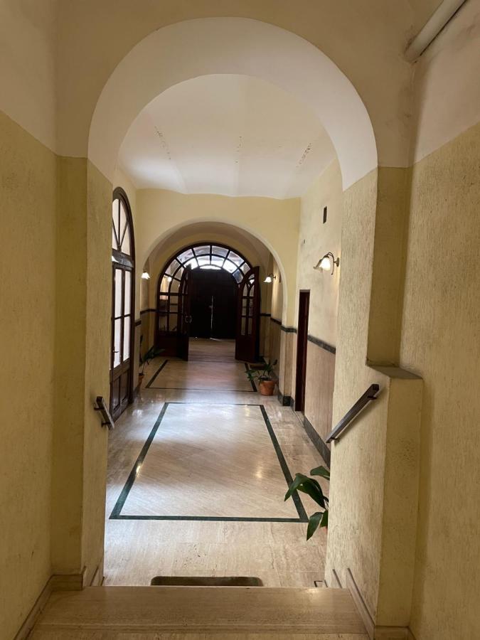 Elegant Apt-Typical Roman Palazzina Pz Alessandria Екстериор снимка