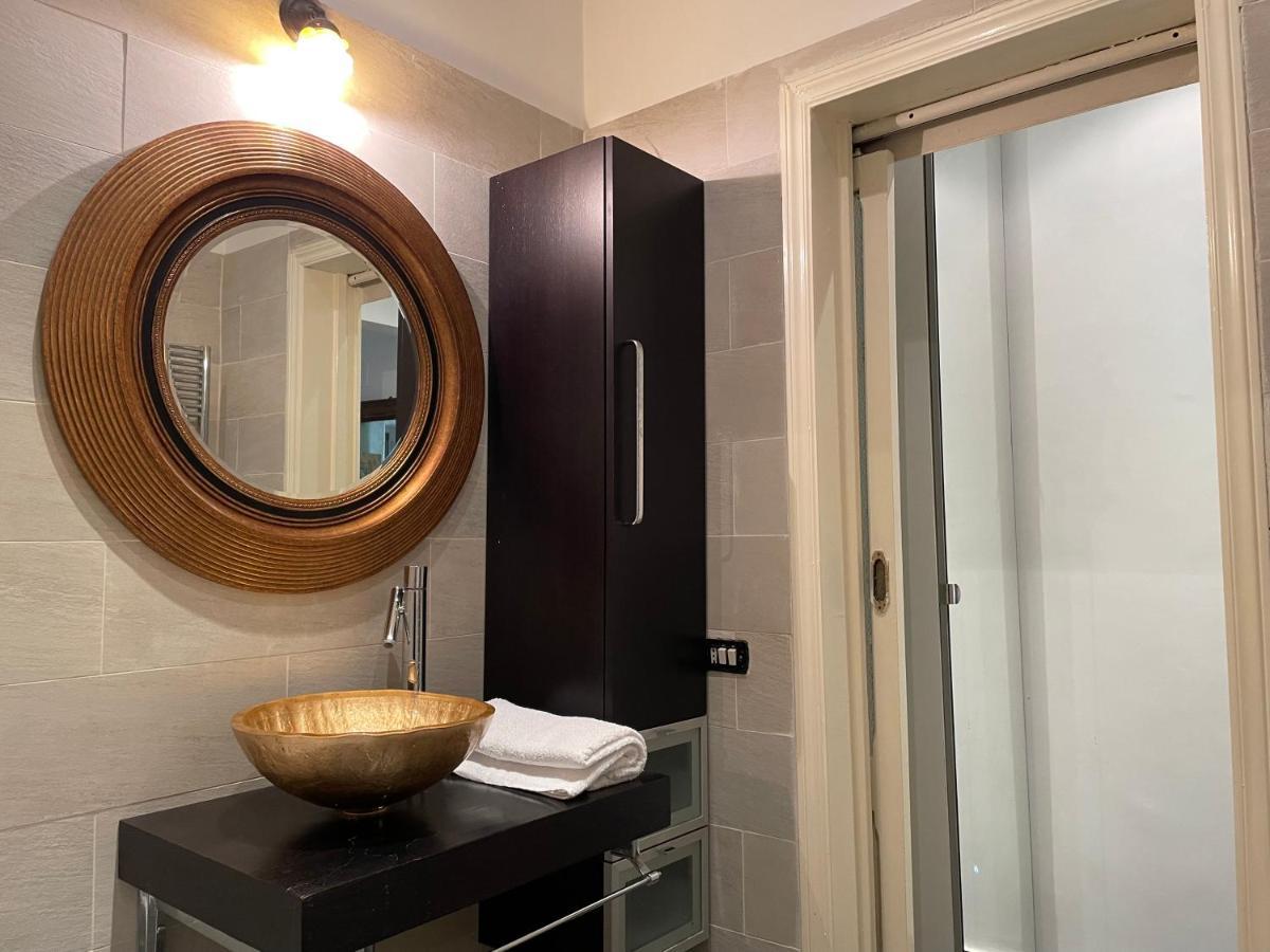 Elegant Apt-Typical Roman Palazzina Pz Alessandria Екстериор снимка