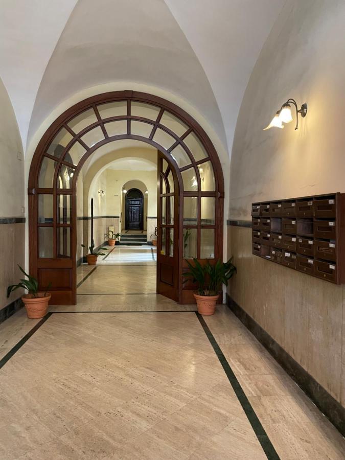 Elegant Apt-Typical Roman Palazzina Pz Alessandria Екстериор снимка